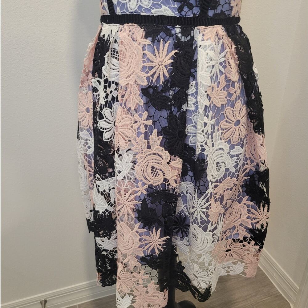 Romeo + Juliet Couture Lace Fit & Flare Dress – NWT – Size Medium – MSRP $240 - Picture 14 of 15